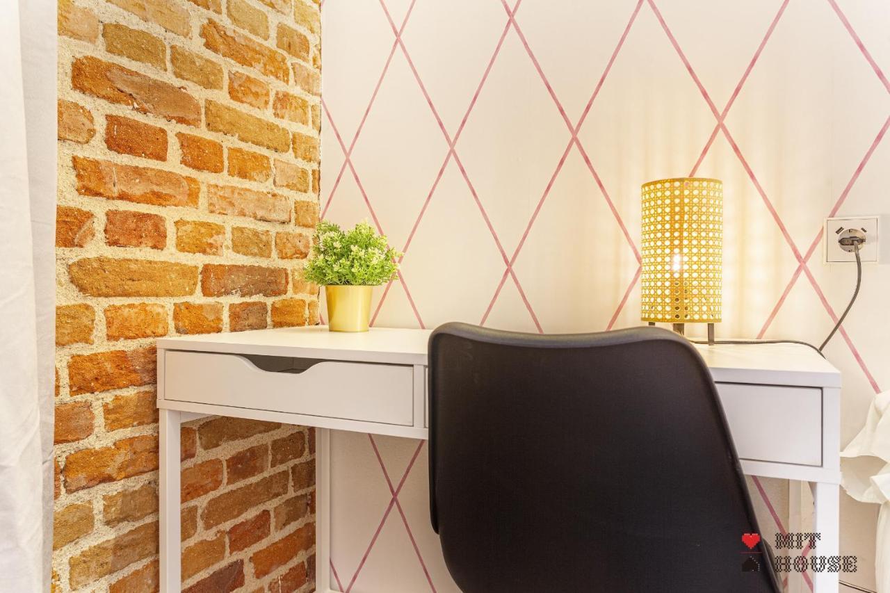 MIT House 4 Ways en Madrid Appartement Buitenkant foto