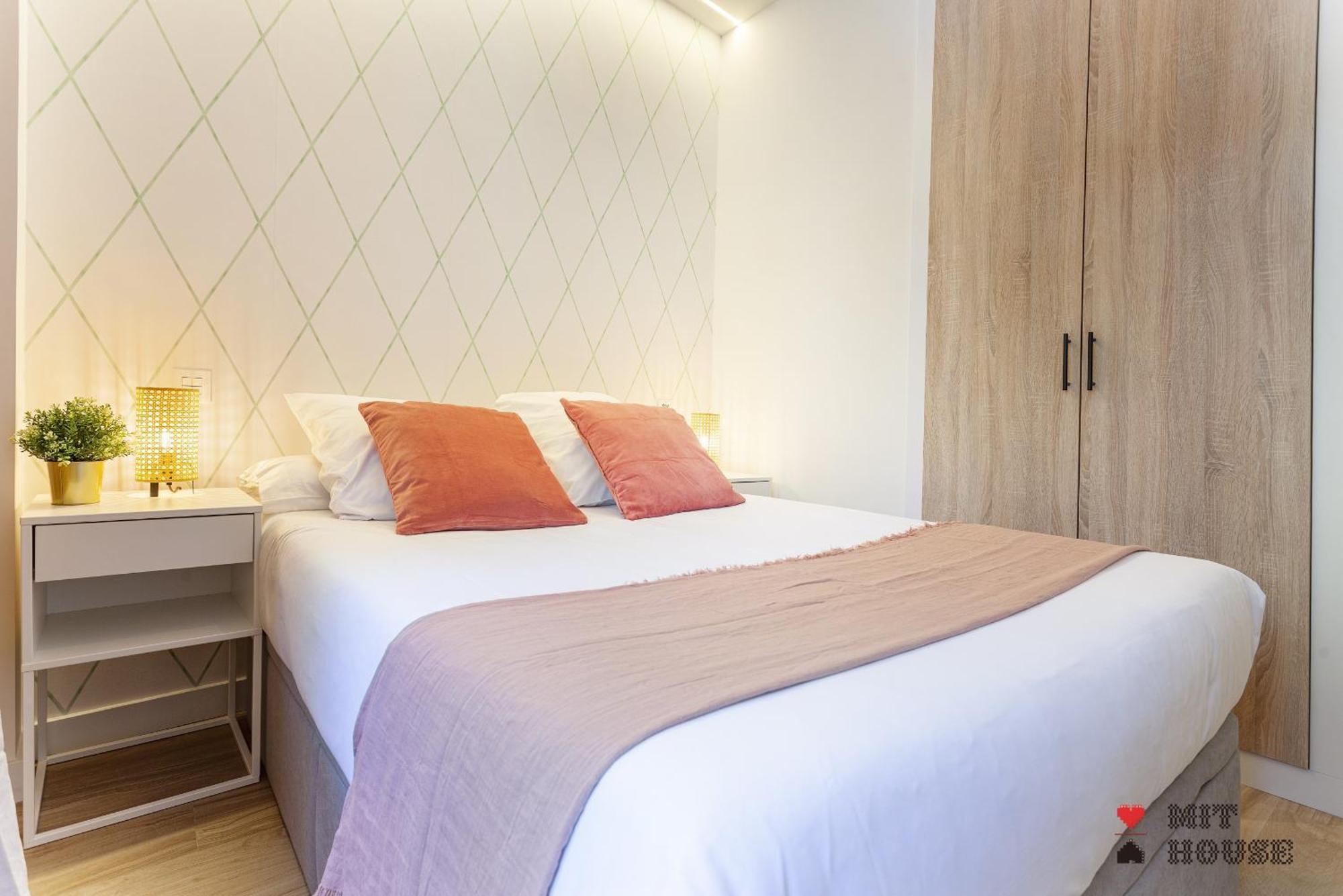MIT House 4 Ways en Madrid Appartement Buitenkant foto