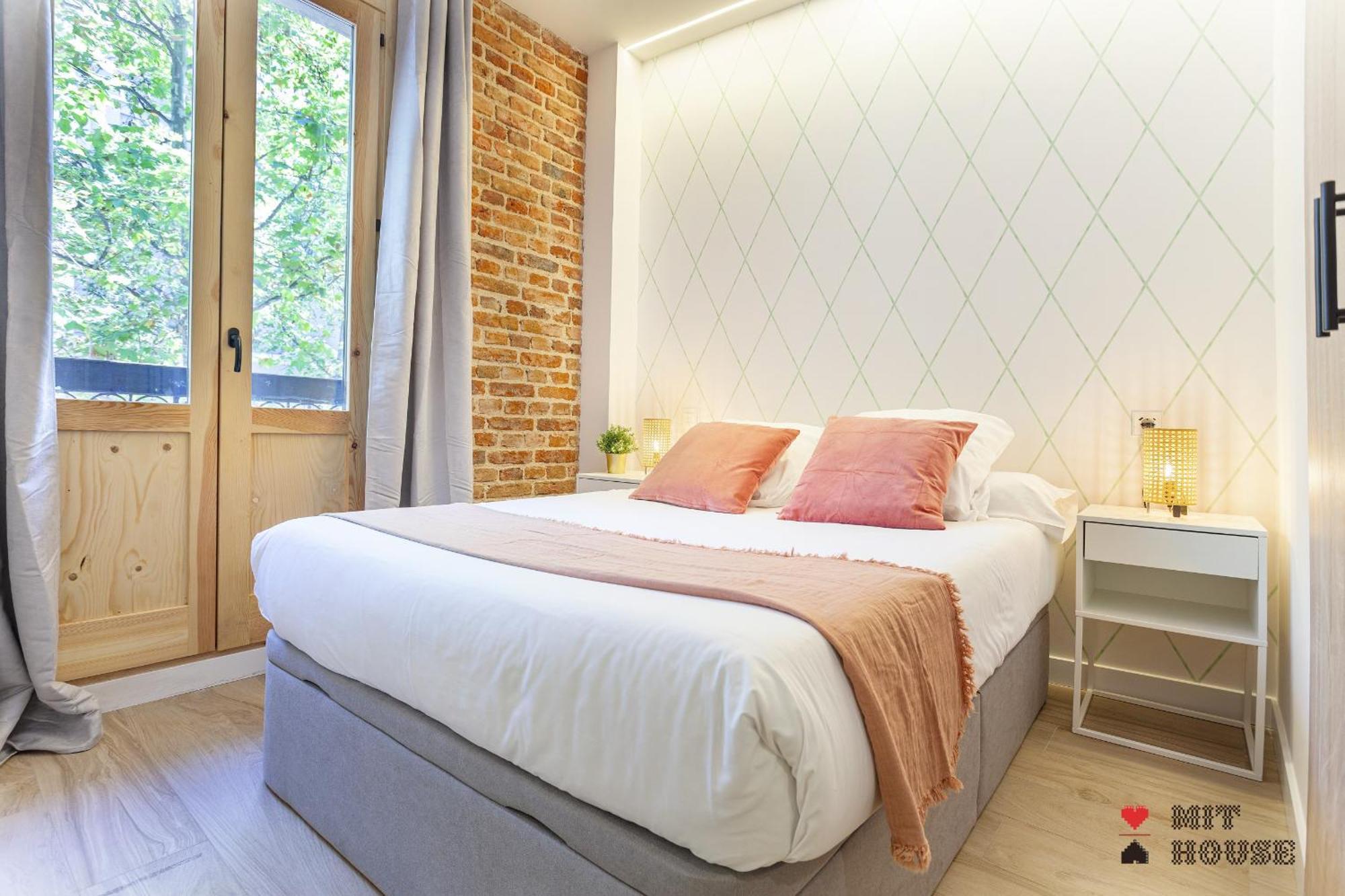 MIT House 4 Ways en Madrid Appartement Buitenkant foto