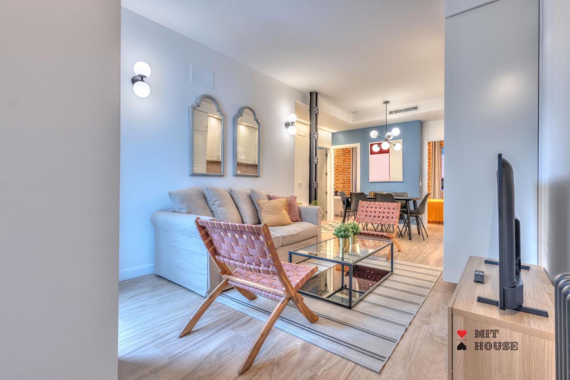 MIT House 4 Ways en Madrid Appartement Buitenkant foto